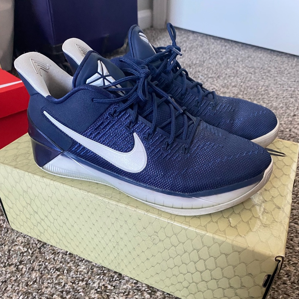 Nike Kobe A.D. Midnight Navy size 5.5y (gs)
